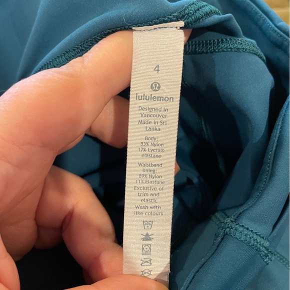 Lululemon Fast & Free Crop II *Nulux 19” in Dark Uniform Blue - Picture 8 of 8